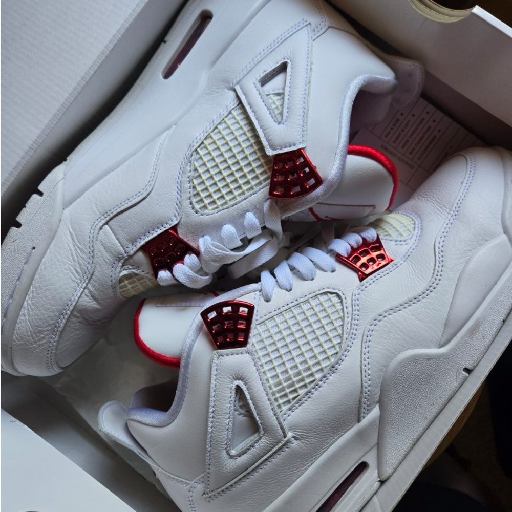 Jordan 4 Red Metallics